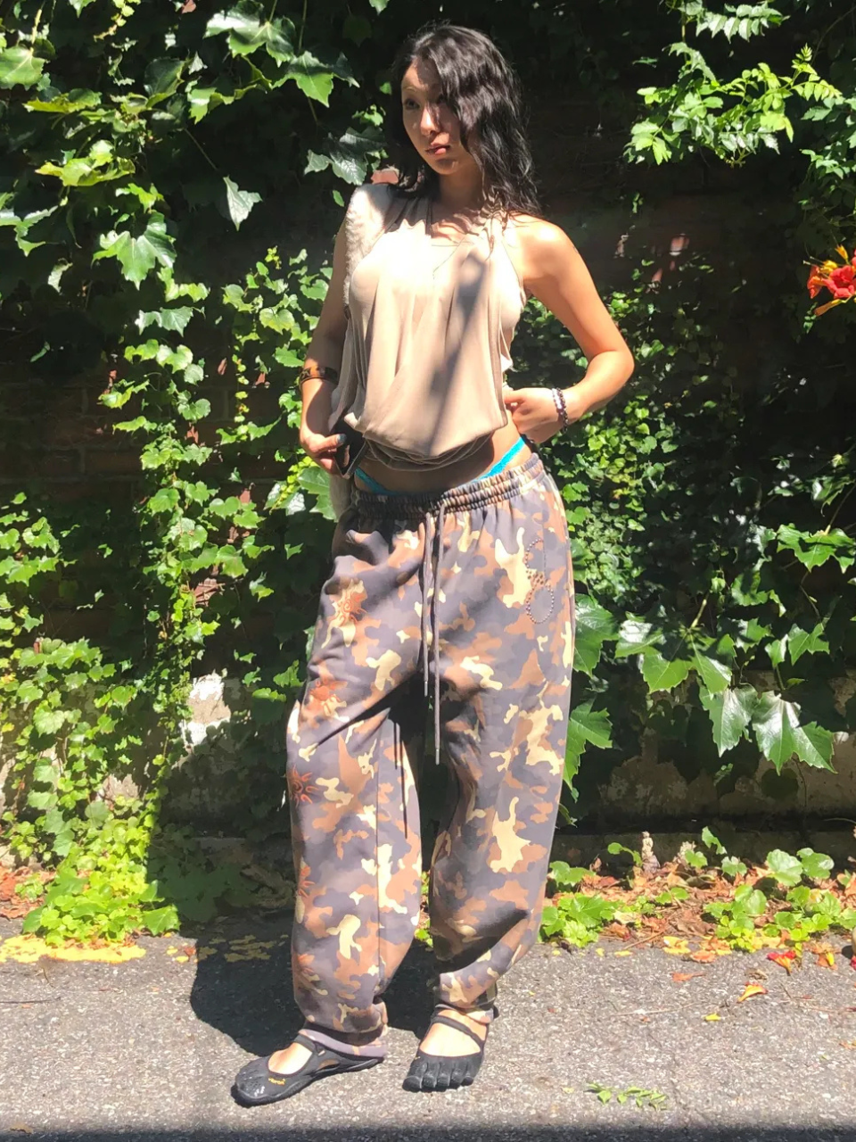Karma Sweatpants Mustard Camo