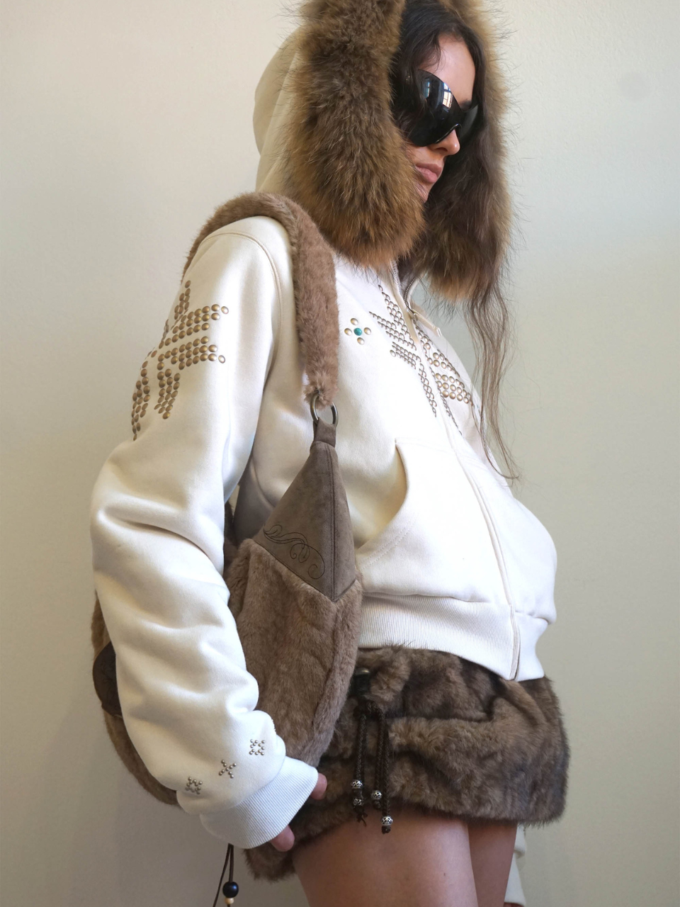 【11月中旬お届け予定】Fur Trimming Hooded Zip-Up Dirty White