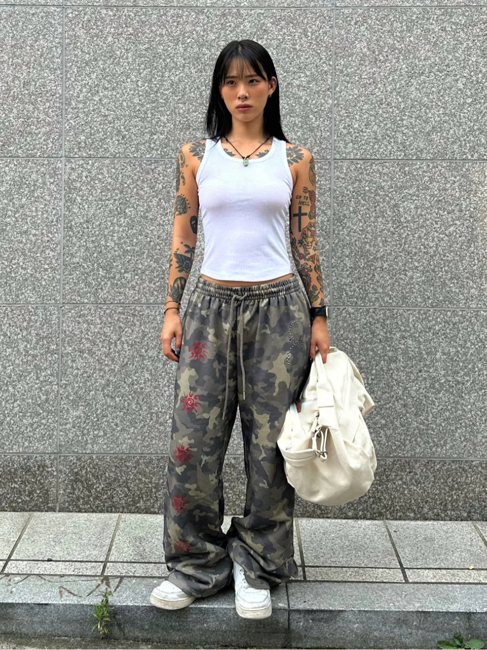 Karma Sweatpants Mustard Camo