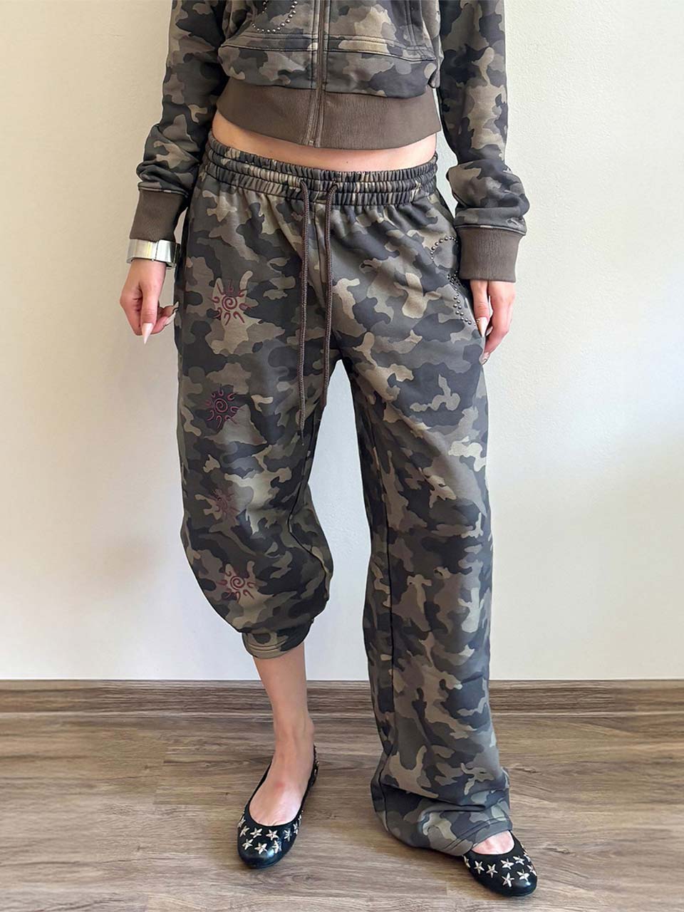 Karma Sweatpants Forest Camo