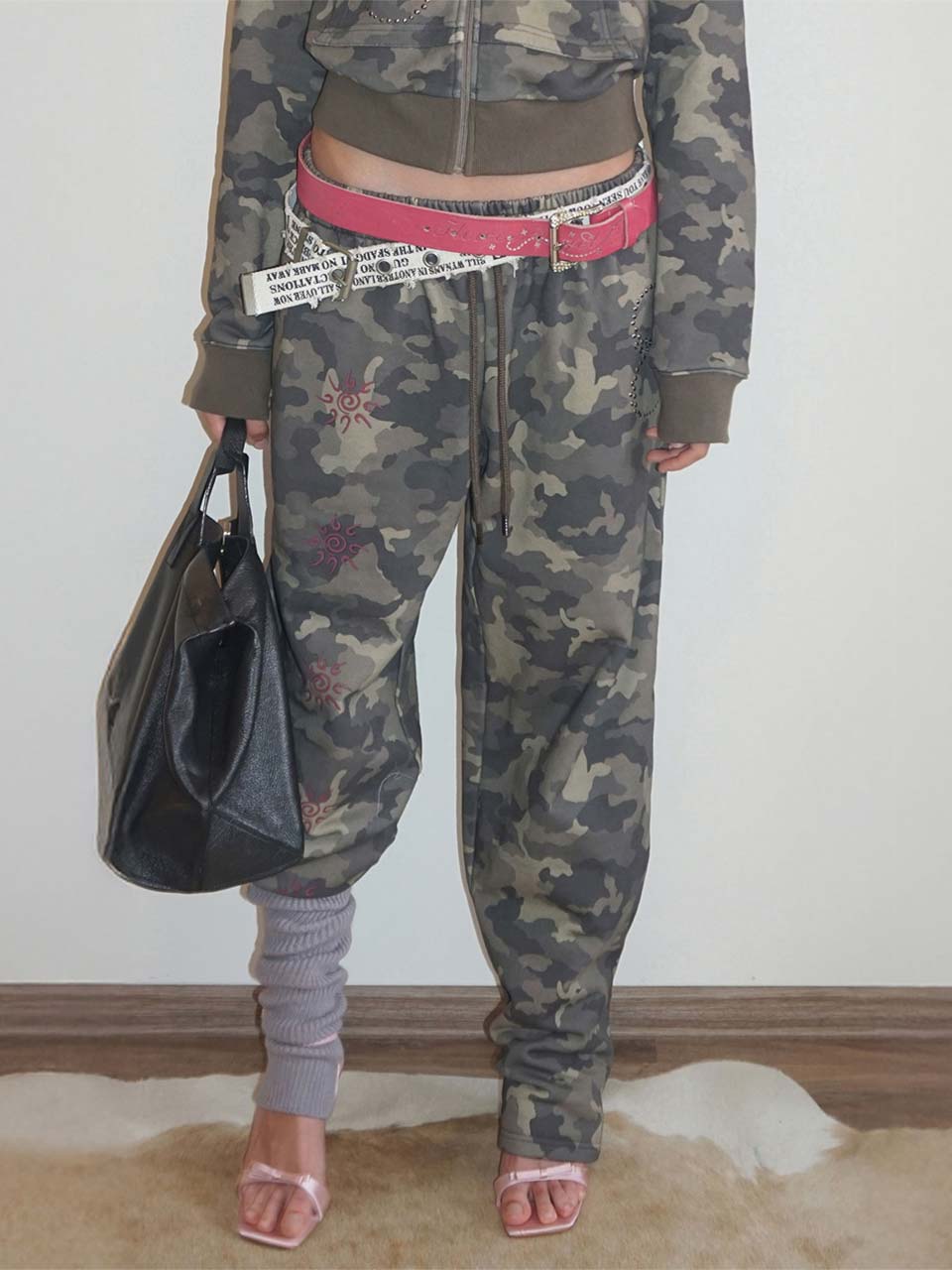 Karma Sweatpants Forest Camo