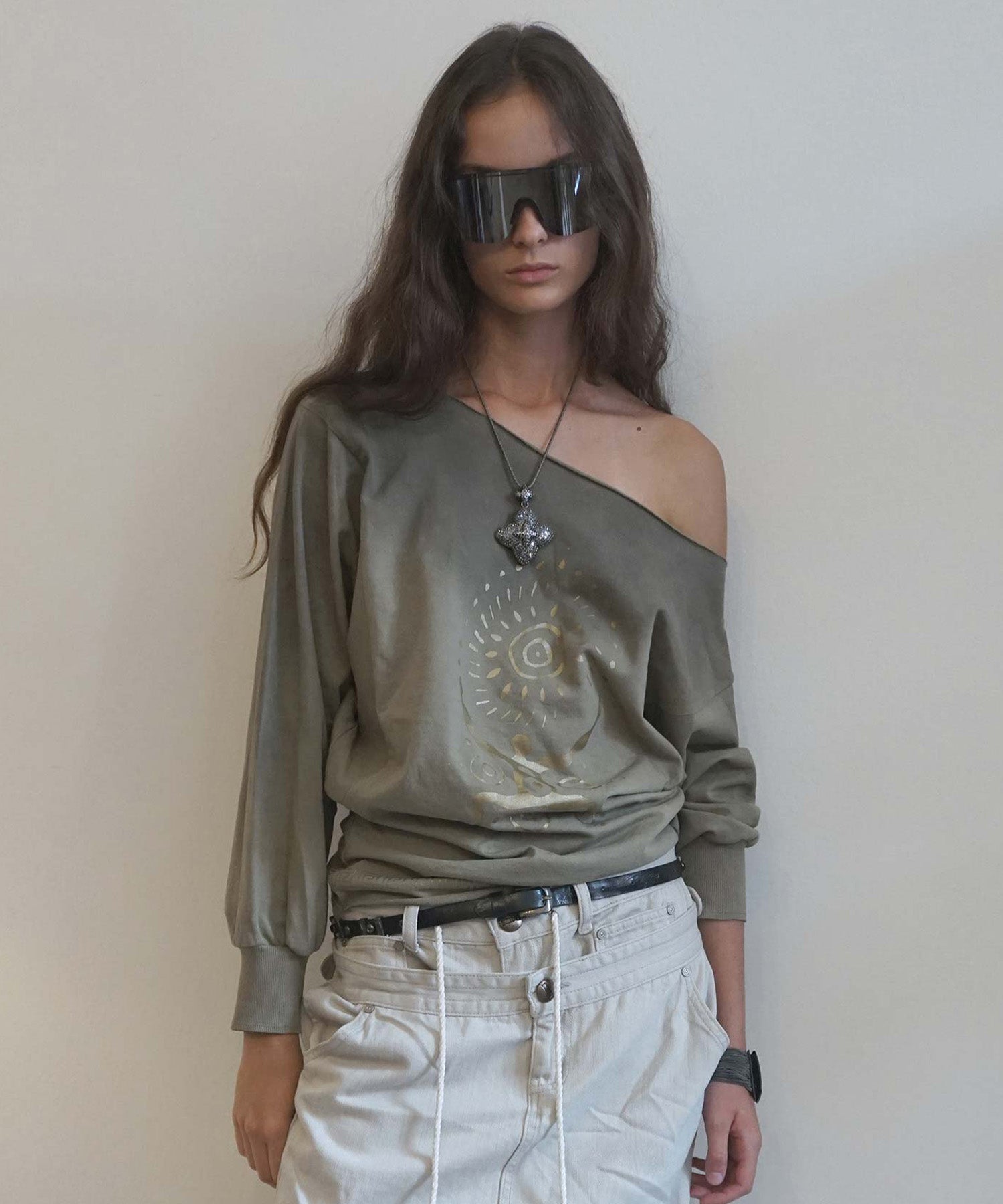 Boho Washed Off-Shoulder Tee Khaki