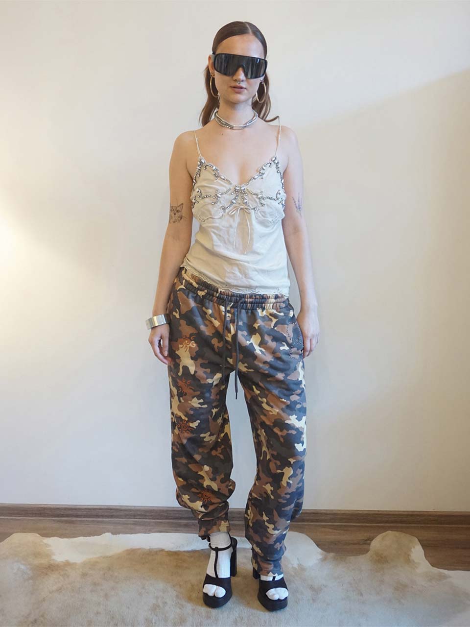 Karma Sweatpants Mustard Camo