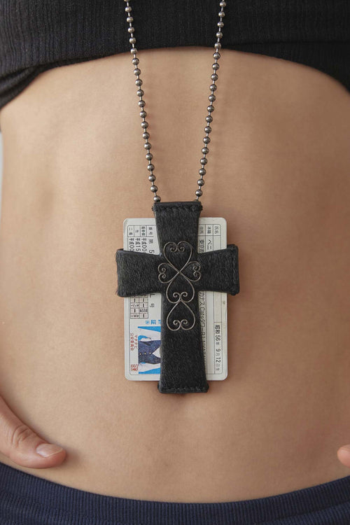Cross Hair On Strap Wallet Black