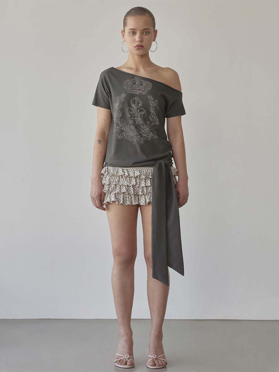 トップス sculptor chateau shithole tie tee Chateau Shithole Tie Tee Charcoal – SCULPTOR JAPAN