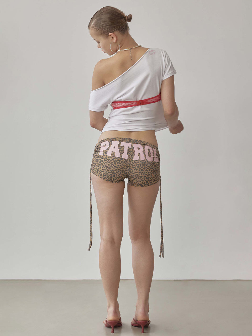 Hook Me Up Layered Tee White – SCULPTOR JAPAN