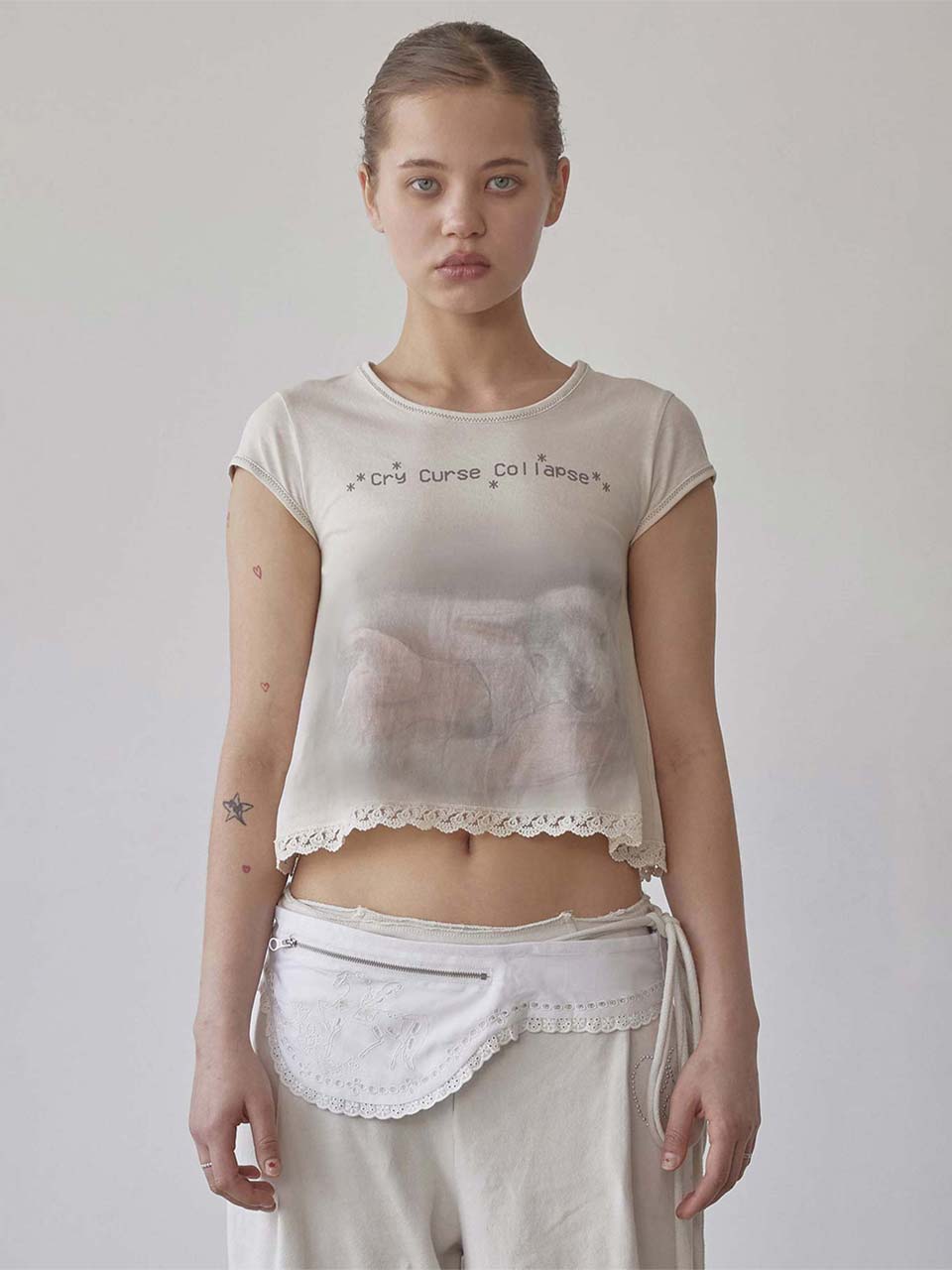 ★SCULPTOR★ Lace Crop Baby Tee Nude Pink SC25S257PK Lace Crop Baby Tee Nude Pink – Sculptor