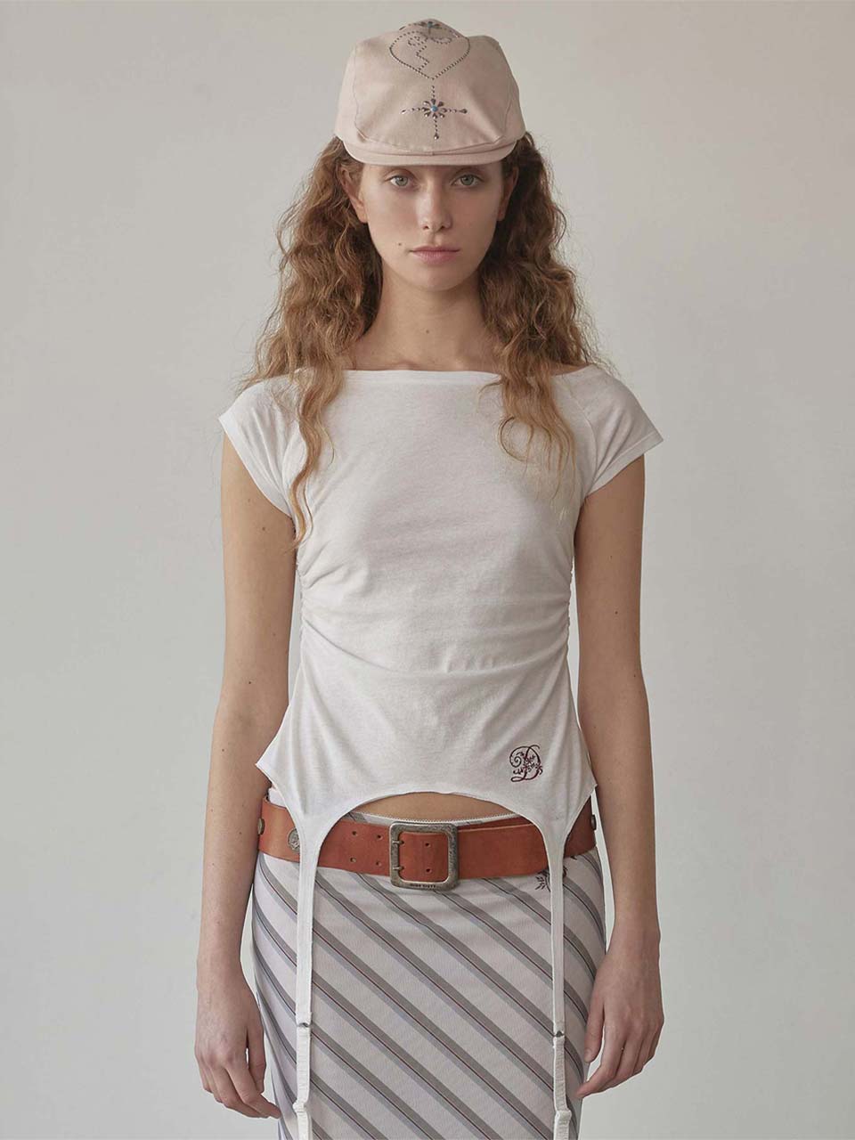トップス SCULPTOR Garter Belt Tee White Garter Belt Tee White – Sculptor
