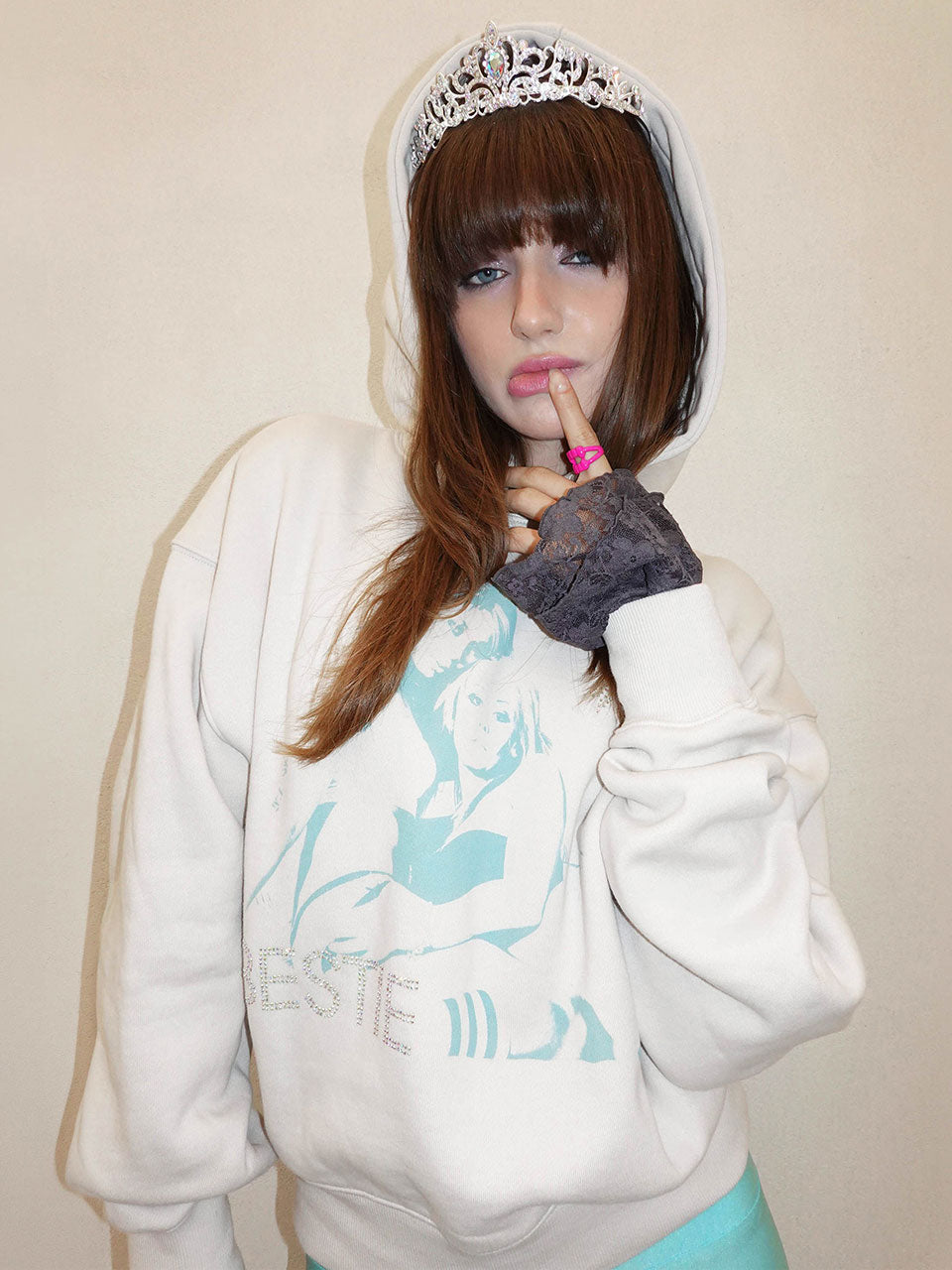 Bestie Hoodie Dirty White