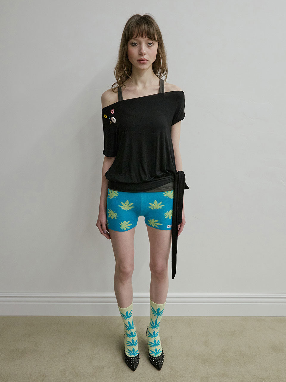 Off-Shoulder Button Tee Black