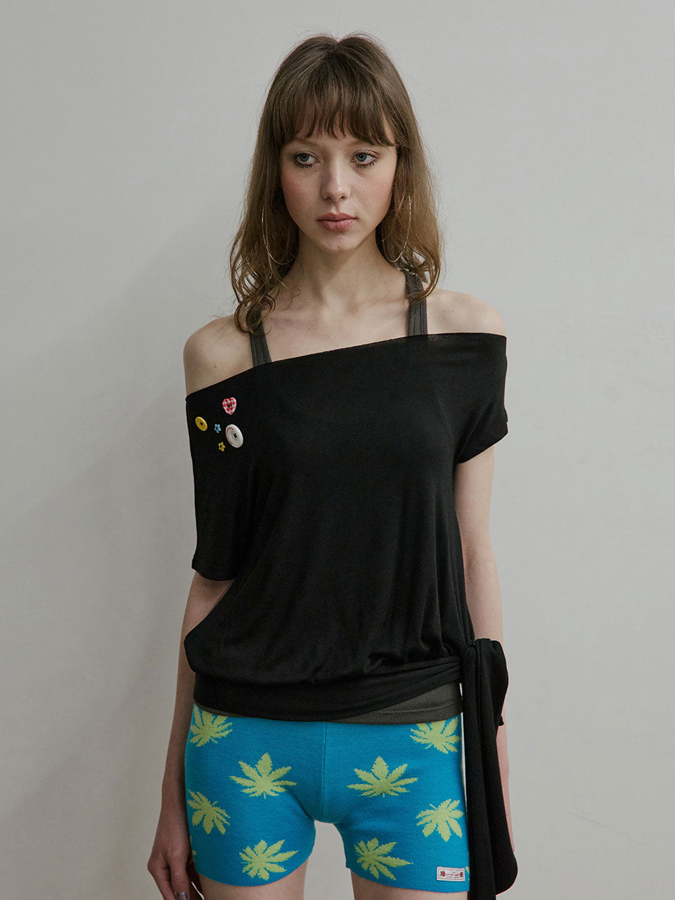 Off-Shoulder Button Tee Black