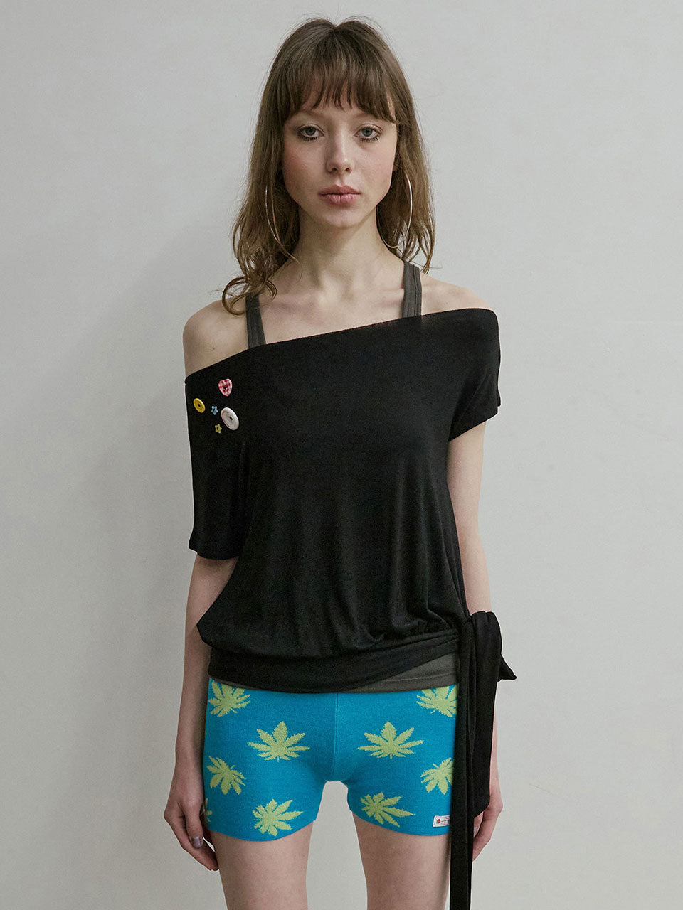 Off-Shoulder Button Tee Black