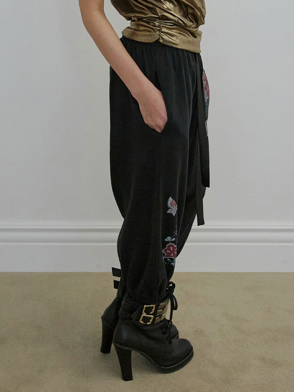 Zen Capri Jogger Pants Black