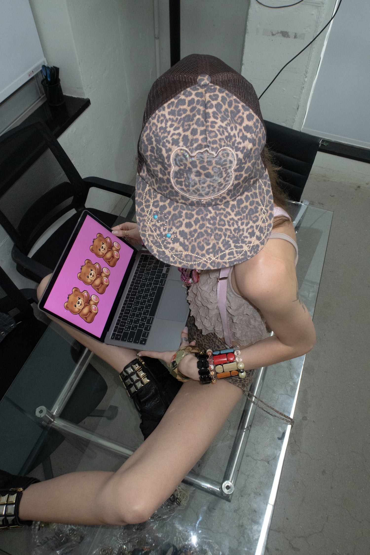 Teddy Sequin Mesh Cap Leopard