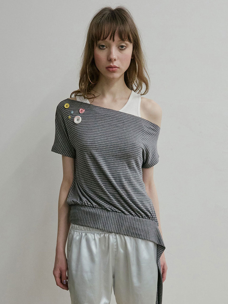 Off-Shoulder Button Tee Melange Gray
