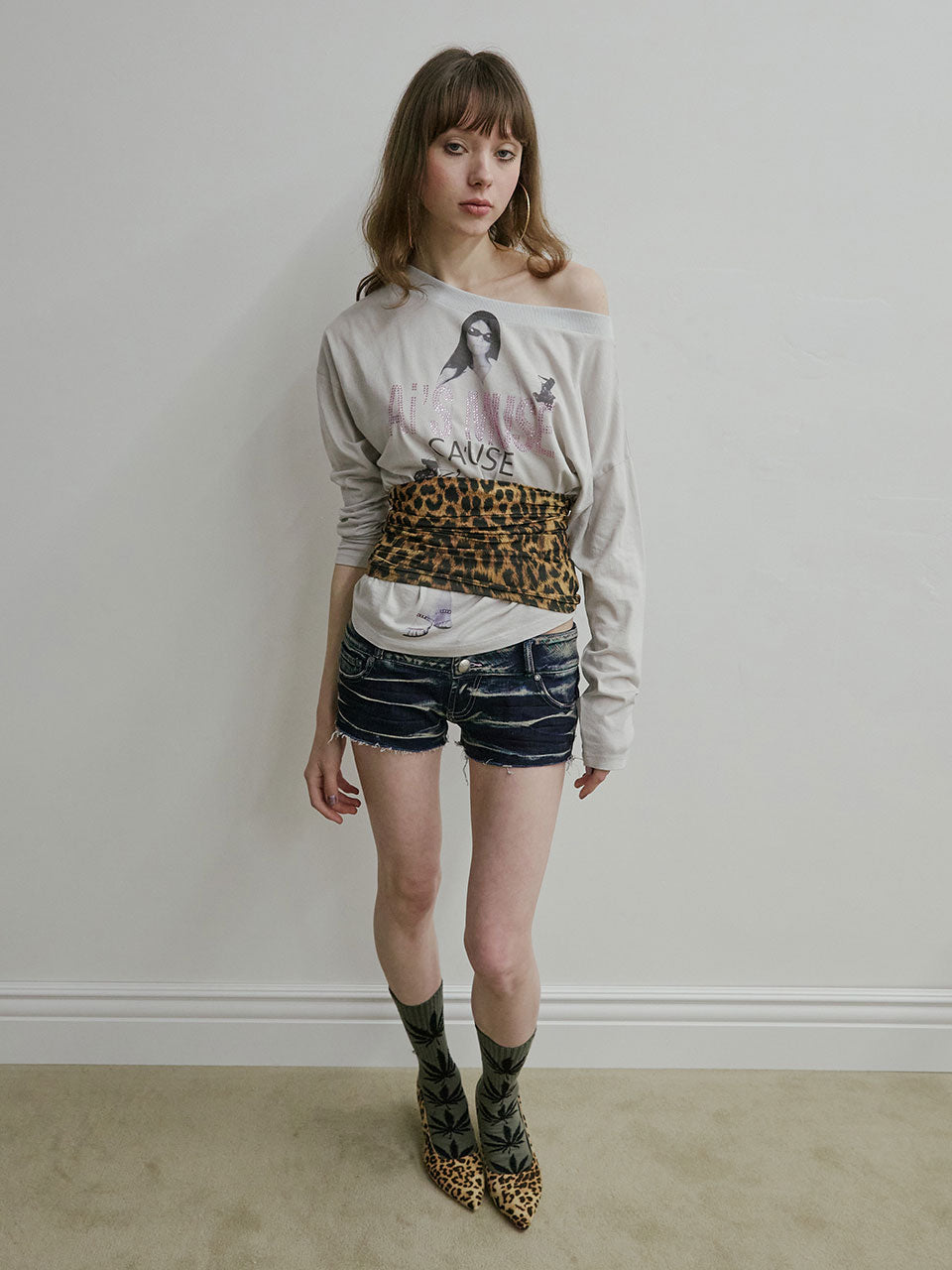 Urban Muse Tee Pale Gray