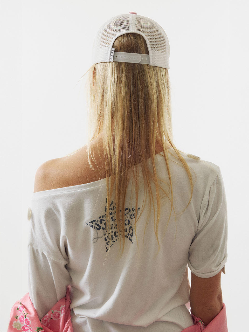 Queen Trucker Cap Metallic Pink